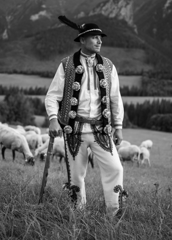 pastier na strednici